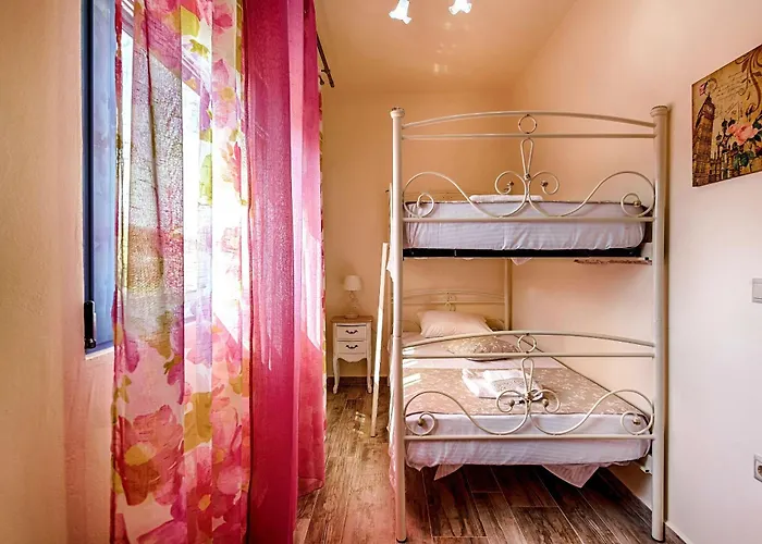 Lindos Luxury Retro Villa *