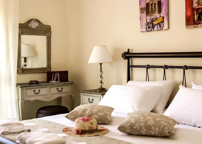 Lindos Luxury Retro *