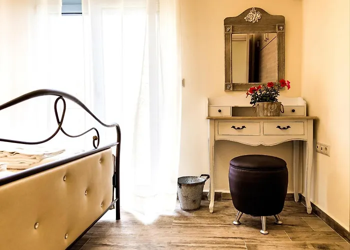 Lindos Luxury Retro * リンドス