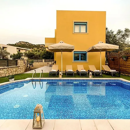 Luxury Retro Villa *