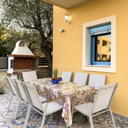 Vila Lindos Luxury Retro *